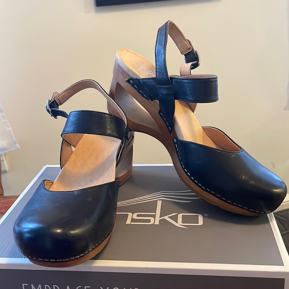 Dansko Taci black Mary Jane heels